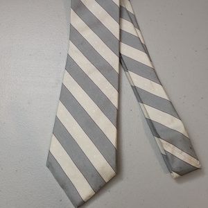 Diagonal stripe Pierre Cardin designer silk tie.